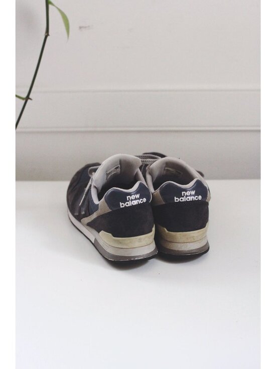 New Balance 996 Mens Running Shoes Gray & Navy Suede Mesh Retro